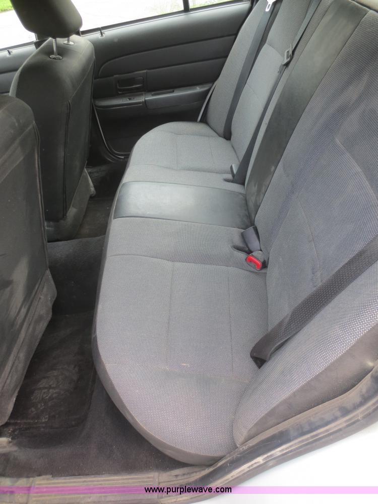 image for item F6962 2010 Ford Crown Victoria Police Interceptor