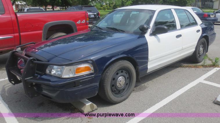 image for item F6963 2010 Ford Crown Victoria Police Interceptor