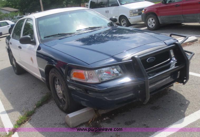 image for item F6963 2010 Ford Crown Victoria Police Interceptor