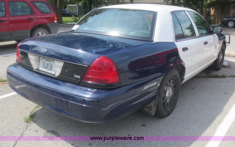 image for item F6963 2010 Ford Crown Victoria Police Interceptor