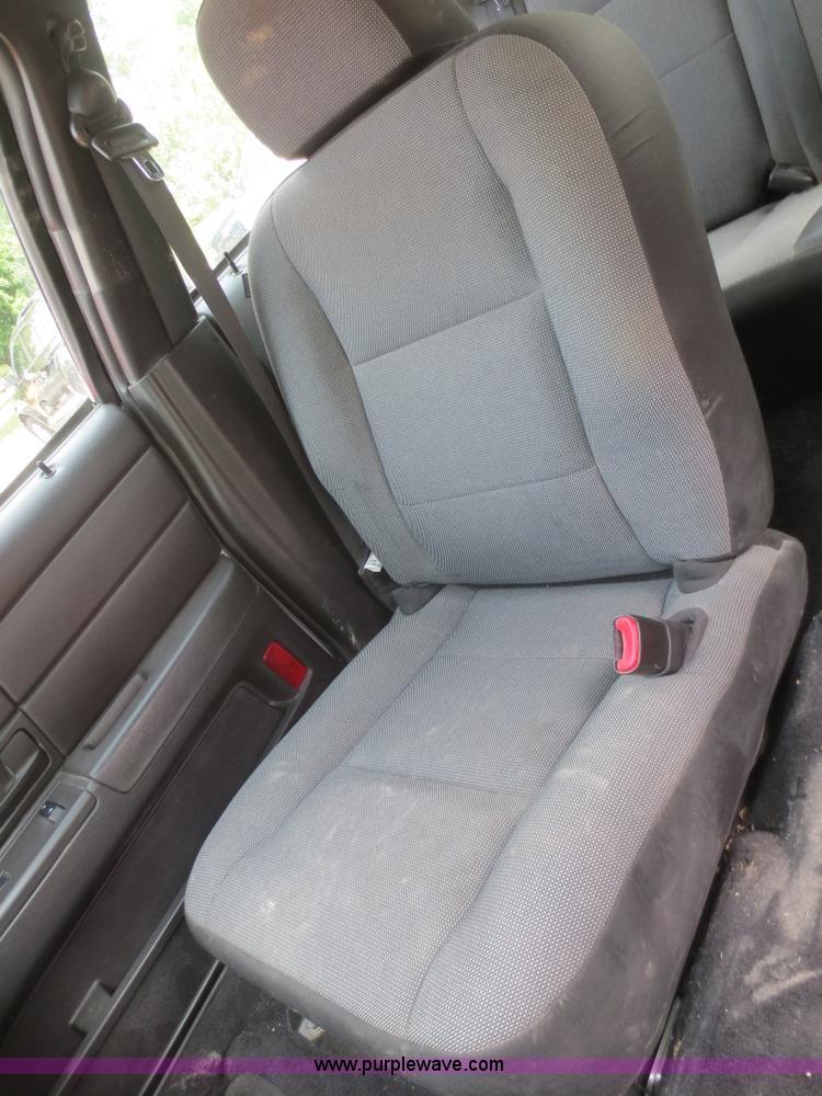 image for item F6963 2010 Ford Crown Victoria Police Interceptor