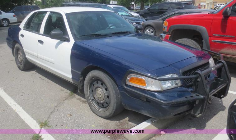 image for item F6964 2010 Ford Crown Victoria Police Interceptor