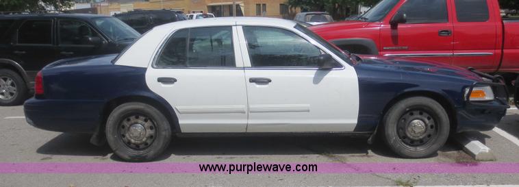 image for item F6964 2010 Ford Crown Victoria Police Interceptor