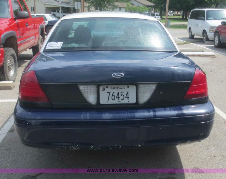 image for item F6964 2010 Ford Crown Victoria Police Interceptor