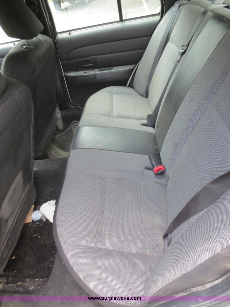 image for item F6964 2010 Ford Crown Victoria Police Interceptor
