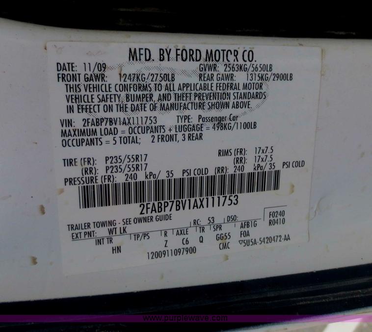 image for item F6964 2010 Ford Crown Victoria Police Interceptor