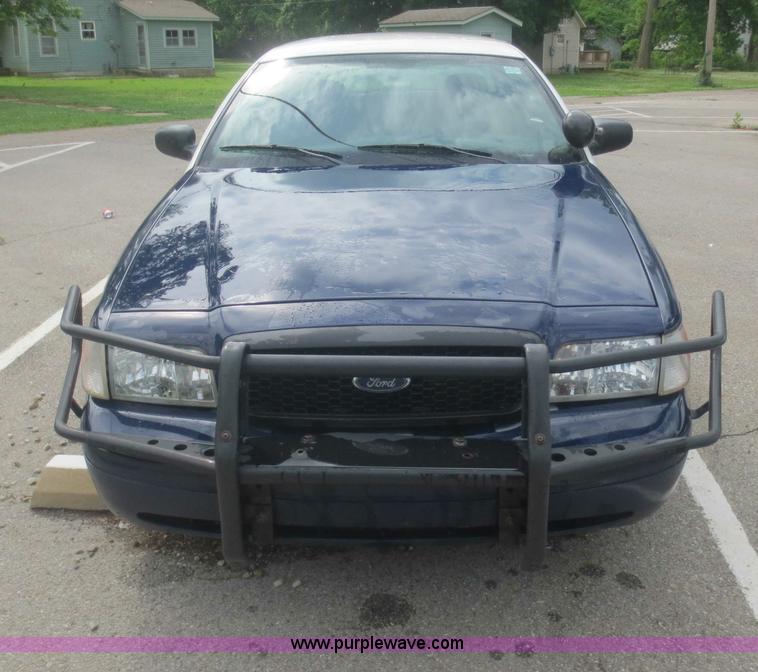 image for item F6965 2010 Ford Crown Victoria Police Interceptor