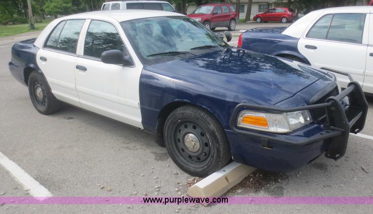 image for item F6965 2010 Ford Crown Victoria Police Interceptor