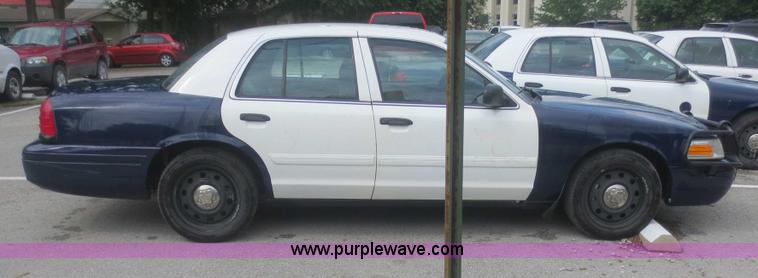 image for item F6965 2010 Ford Crown Victoria Police Interceptor