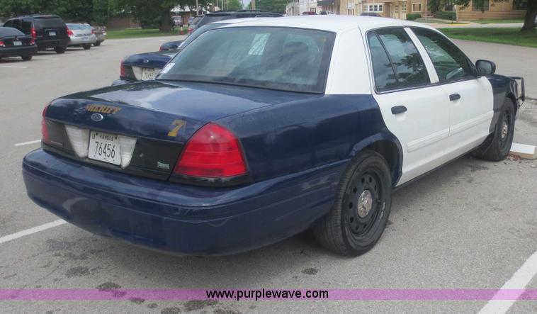 image for item F6965 2010 Ford Crown Victoria Police Interceptor
