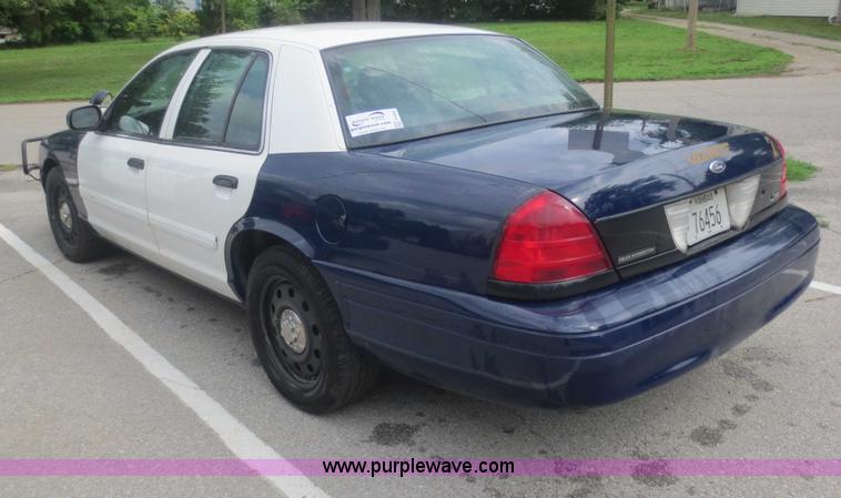 image for item F6965 2010 Ford Crown Victoria Police Interceptor