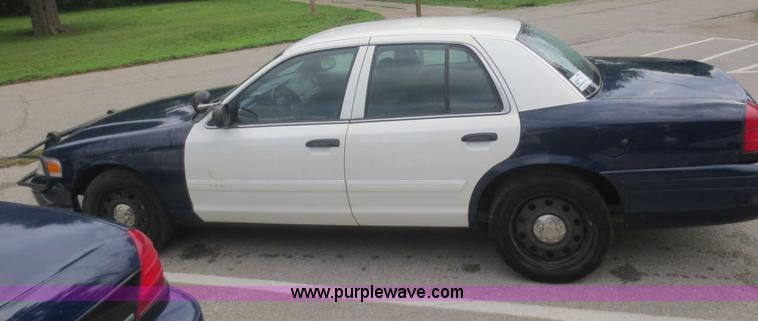 image for item F6965 2010 Ford Crown Victoria Police Interceptor
