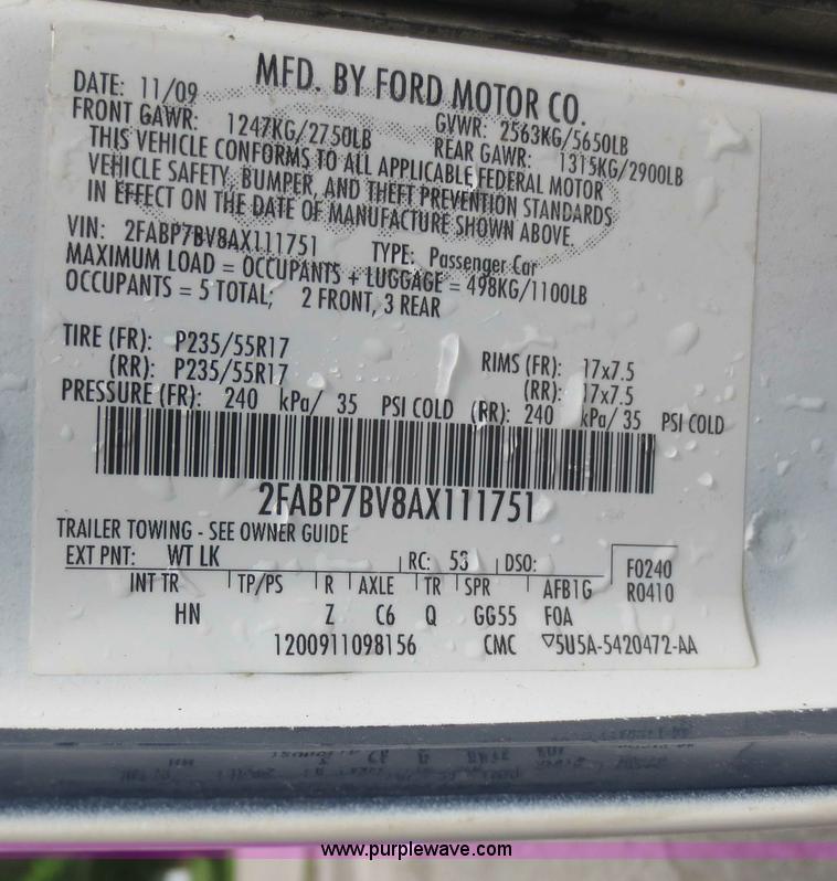 image for item F6965 2010 Ford Crown Victoria Police Interceptor