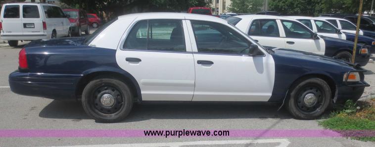 image for item F6966 2007 Ford Crown Victoria Police Interceptor