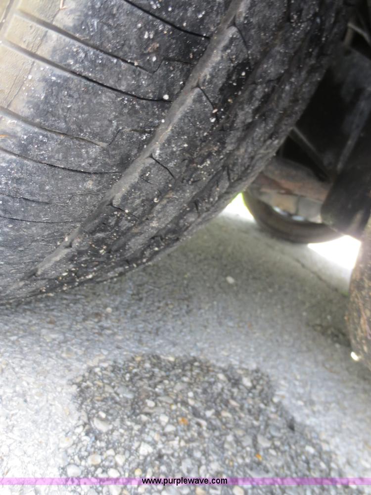 image for item F6966 2007 Ford Crown Victoria Police Interceptor