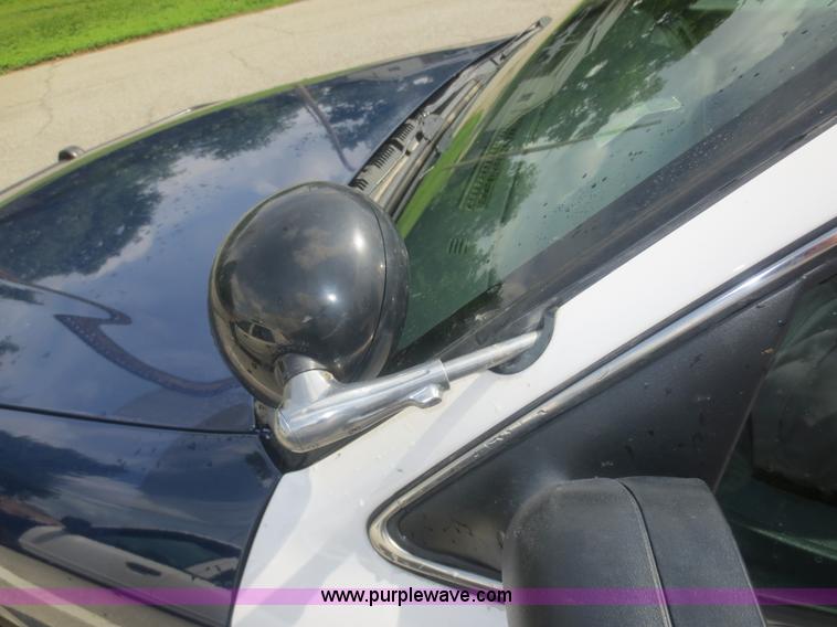 image for item F6966 2007 Ford Crown Victoria Police Interceptor