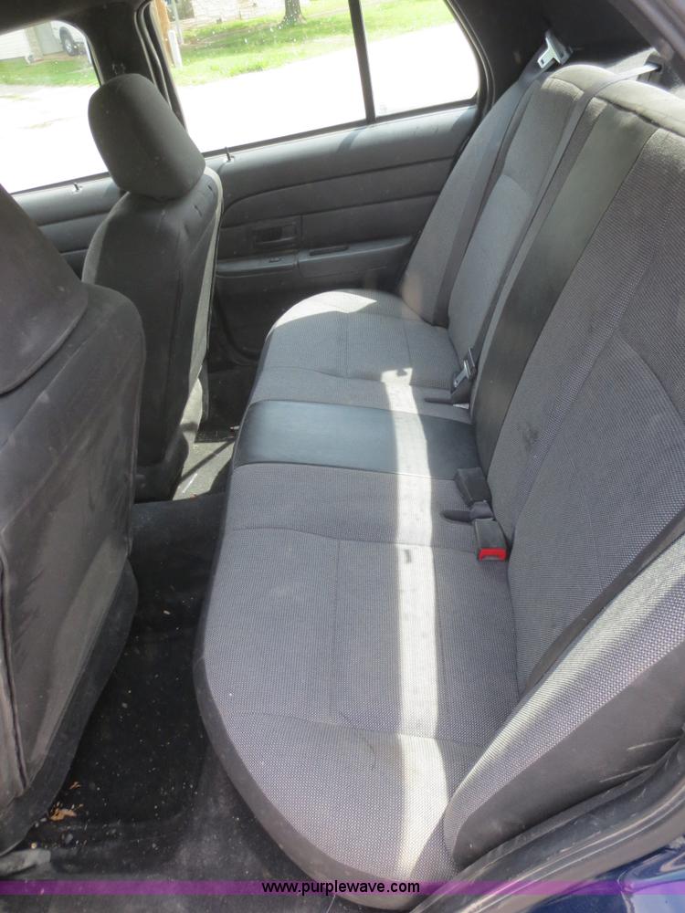 image for item F6966 2007 Ford Crown Victoria Police Interceptor