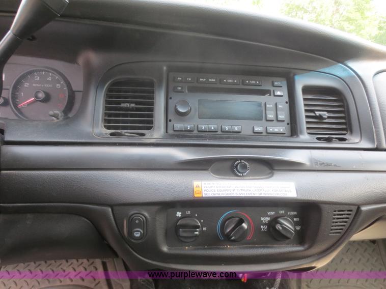 image for item F6966 2007 Ford Crown Victoria Police Interceptor