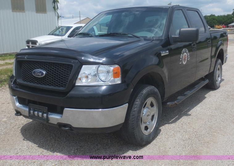 image for item F6967 2005 Ford F150 SuperCrew pickup truck