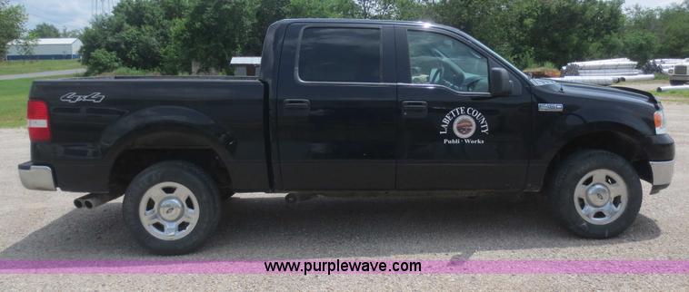 image for item F6967 2005 Ford F150 SuperCrew pickup truck