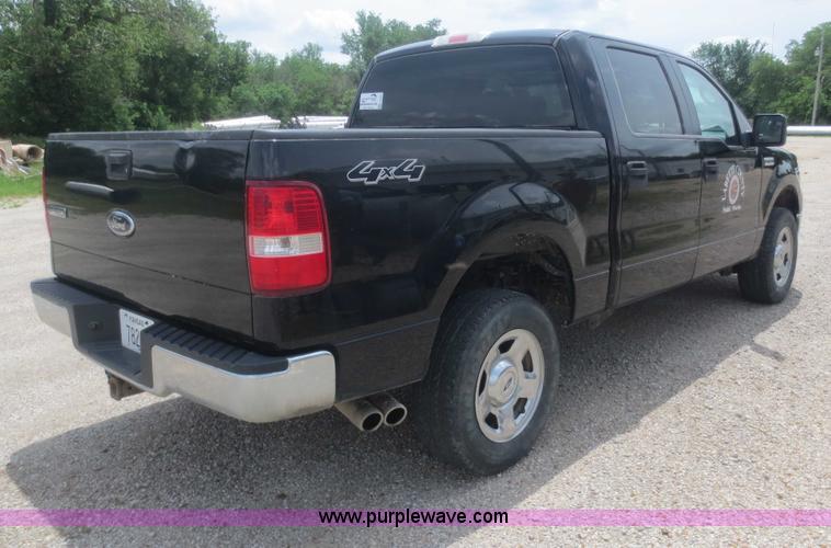 image for item F6967 2005 Ford F150 SuperCrew pickup truck