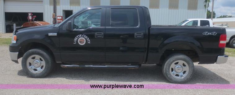 image for item F6967 2005 Ford F150 SuperCrew pickup truck