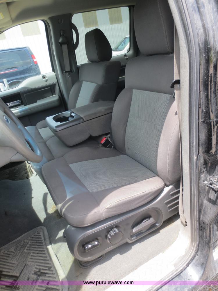 image for item F6967 2005 Ford F150 SuperCrew pickup truck