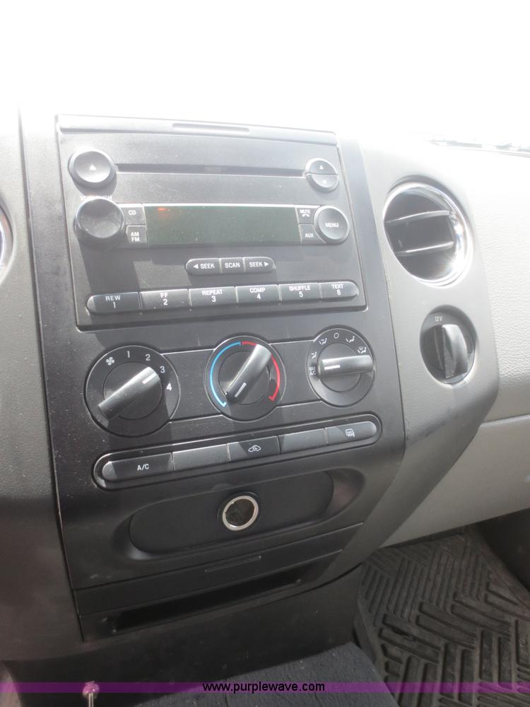 image for item F6967 2005 Ford F150 SuperCrew pickup truck