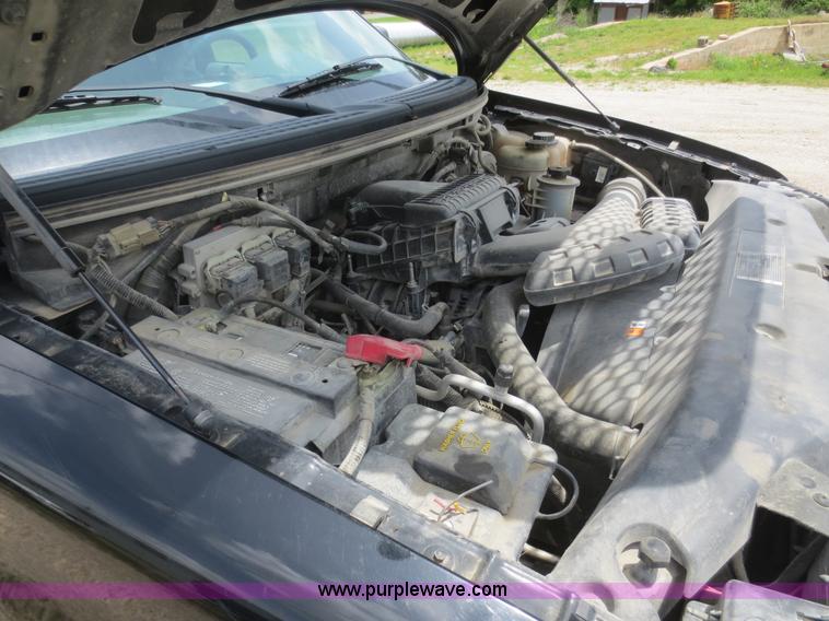 image for item F6967 2005 Ford F150 SuperCrew pickup truck