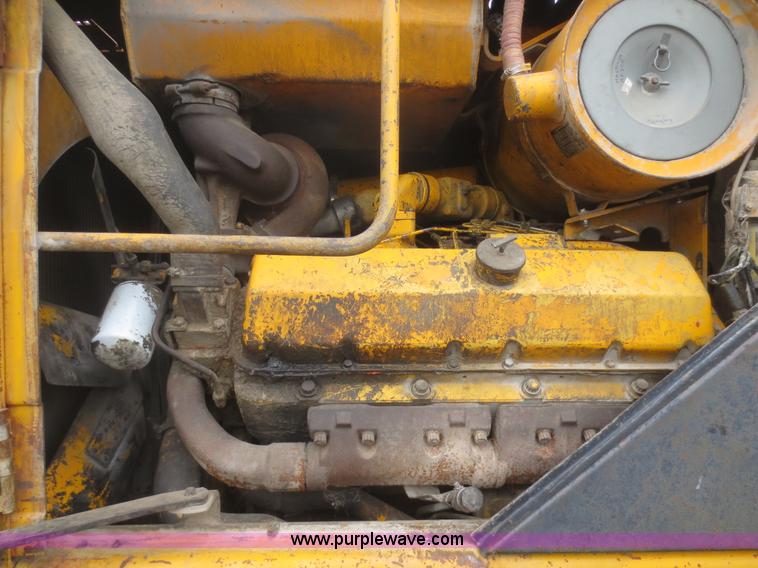 image for item F6970 1981 John Deere JD844 wheel loader