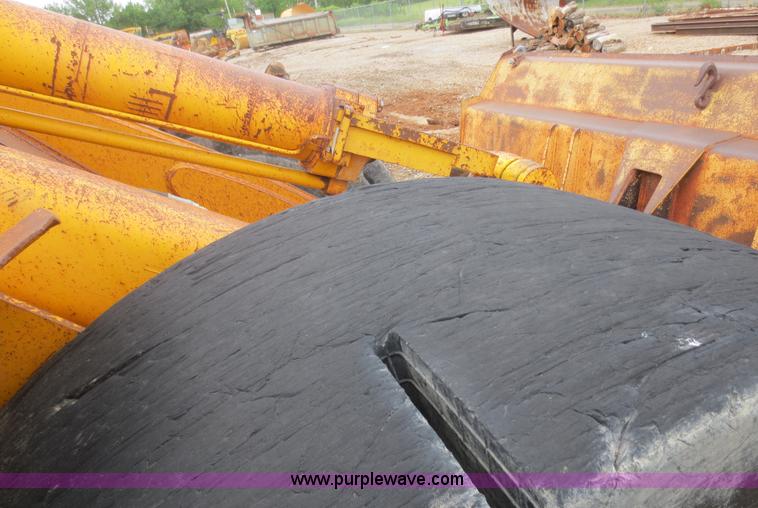 image for item F6970 1981 John Deere JD844 wheel loader