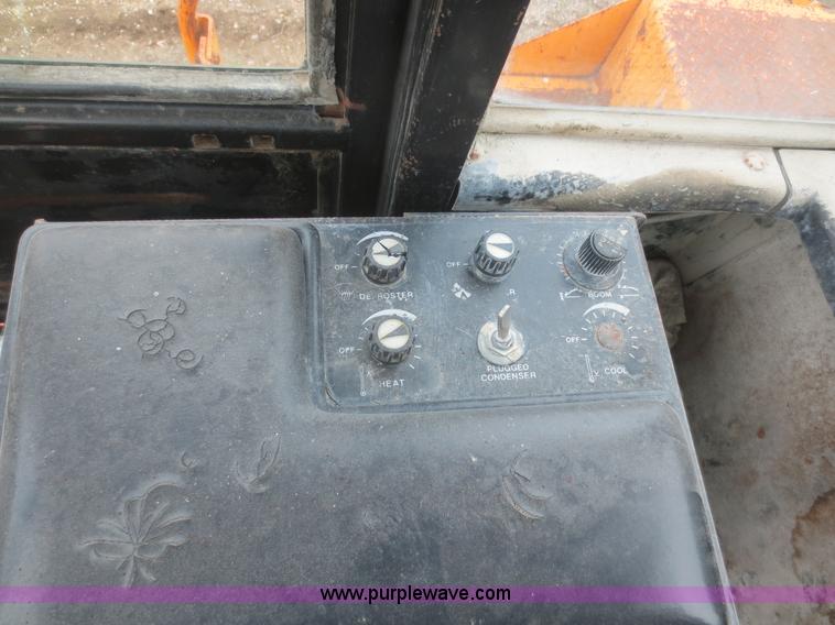 image for item F6970 1981 John Deere JD844 wheel loader