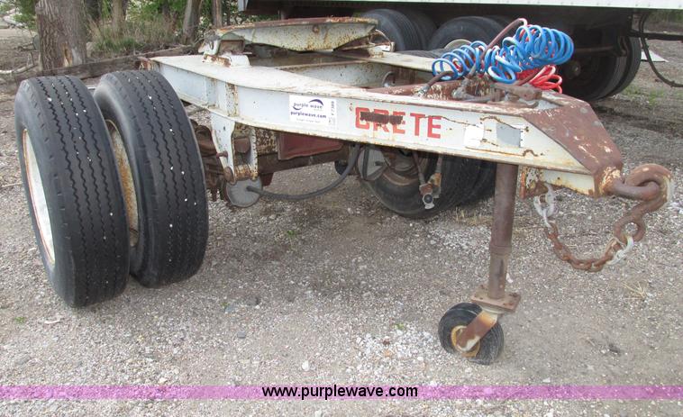 image for item F7389 1987 Fruehauf fifth wheel dolly