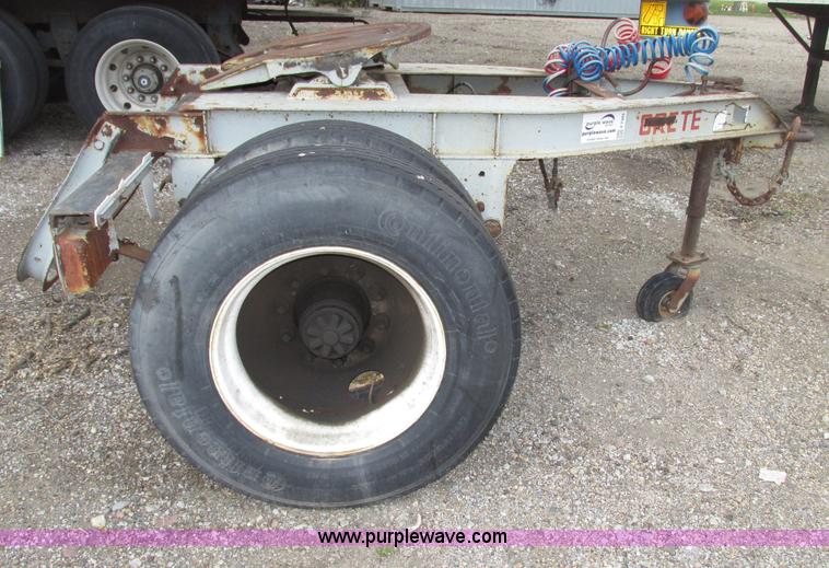image for item F7389 1987 Fruehauf fifth wheel dolly