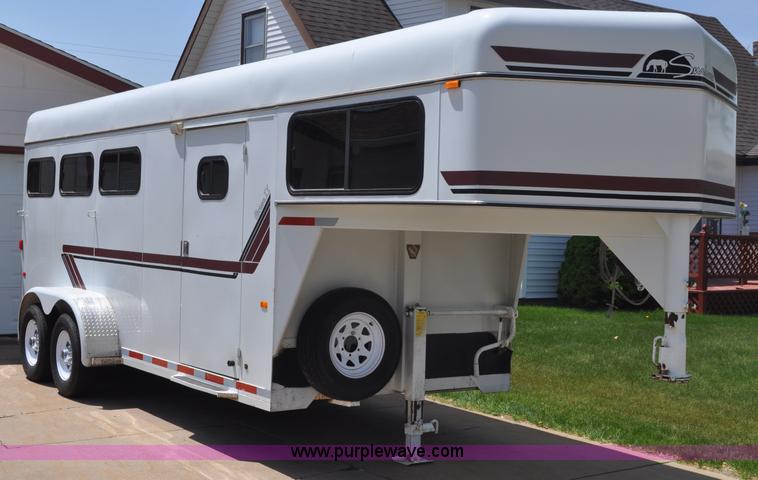 image for item G6477 1999 Sundowner horse trailer