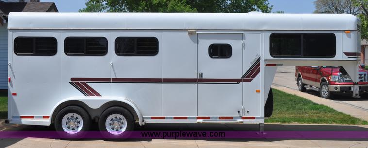 image for item G6477 1999 Sundowner horse trailer