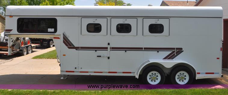image for item G6477 1999 Sundowner horse trailer