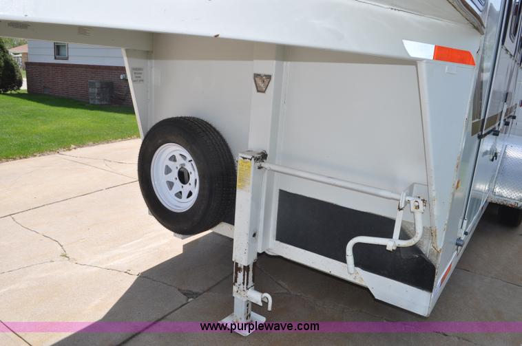 image for item G6477 1999 Sundowner horse trailer