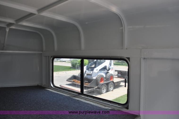 image for item G6477 1999 Sundowner horse trailer