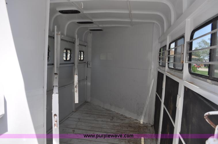 image for item G6477 1999 Sundowner horse trailer