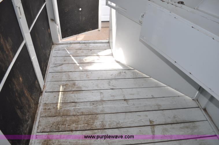 image for item G6477 1999 Sundowner horse trailer