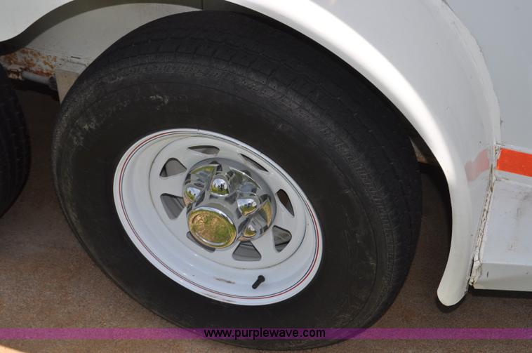 image for item G6477 1999 Sundowner horse trailer