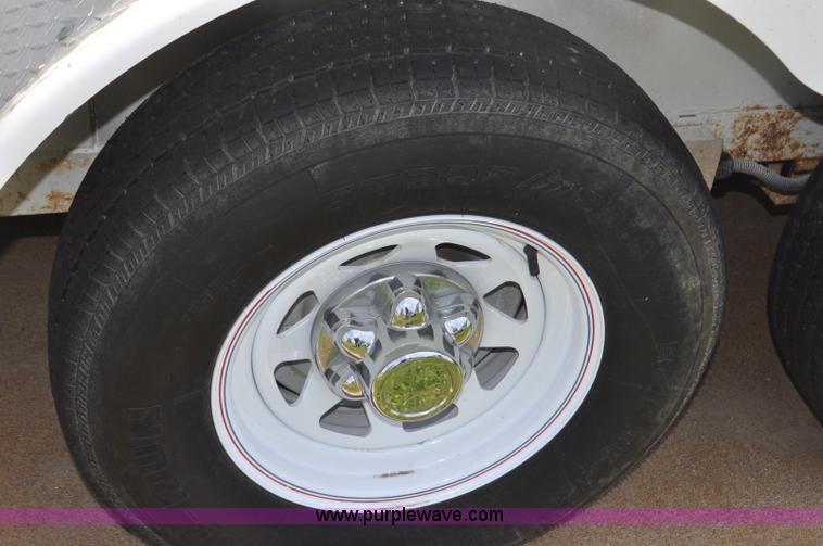 image for item G6477 1999 Sundowner horse trailer