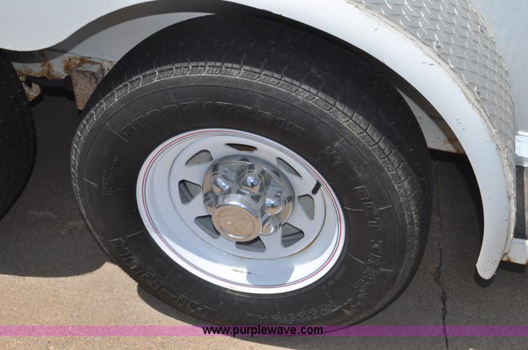 image for item G6477 1999 Sundowner horse trailer