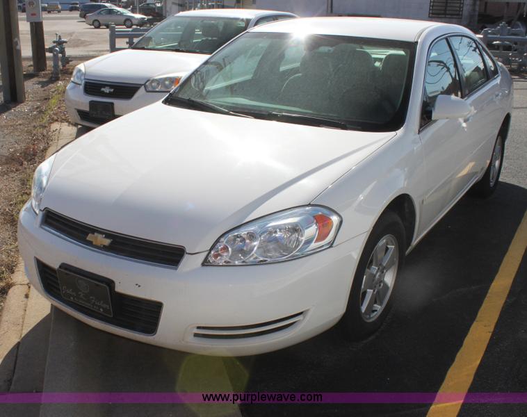image for item H2118 2007 Chevrolet Impala LT