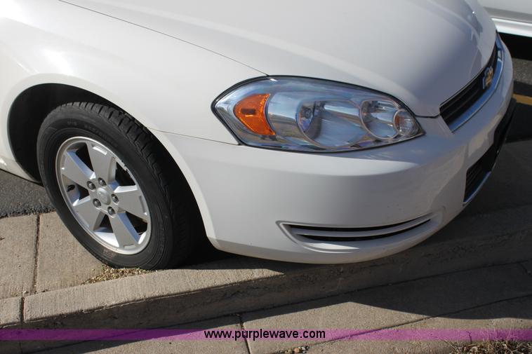 image for item H2118 2007 Chevrolet Impala LT