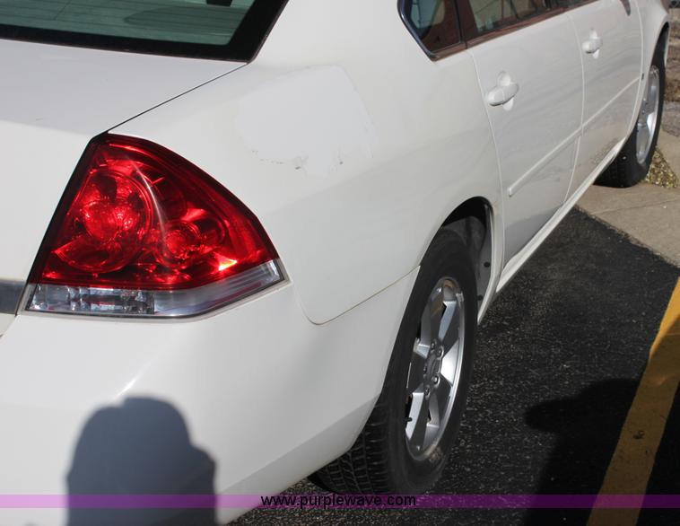 image for item H2118 2007 Chevrolet Impala LT