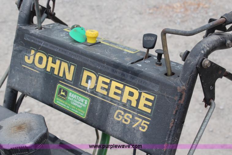 image for item H2695 1997 John Deere GS75 walk-behind self-propelled lawn mower