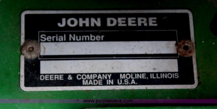 image for item H2695 1997 John Deere GS75 walk-behind self-propelled lawn mower