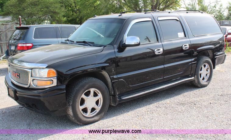 image for item H2708 2003 GMC Yukon Denali XL SUV